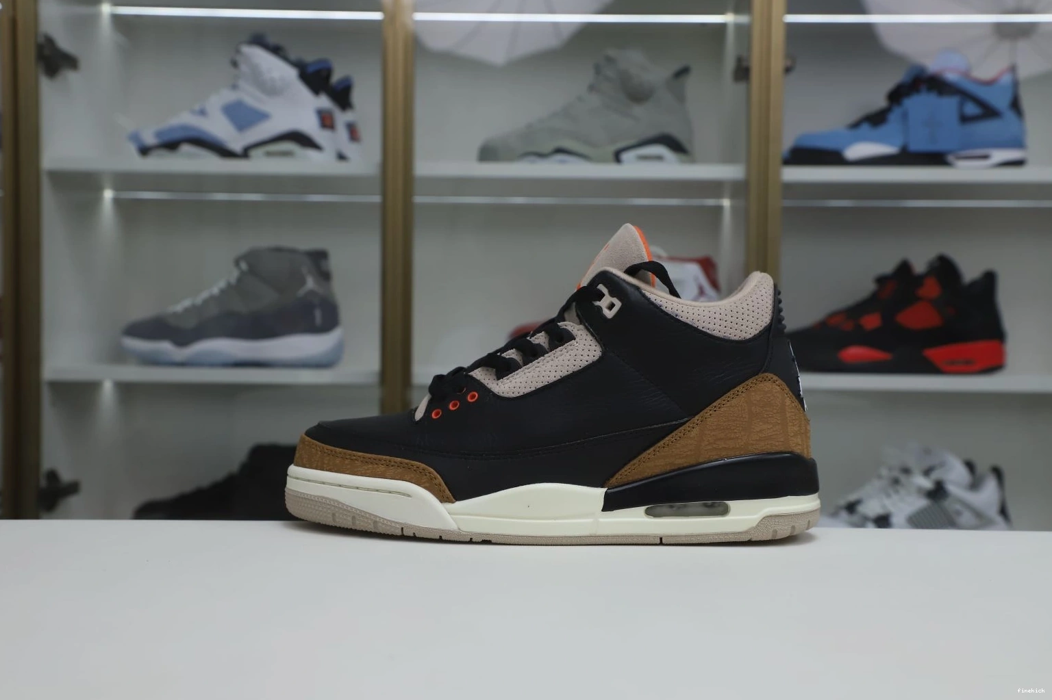 AIR CT8532 CEMENT JORDAN DESERT 3 0726